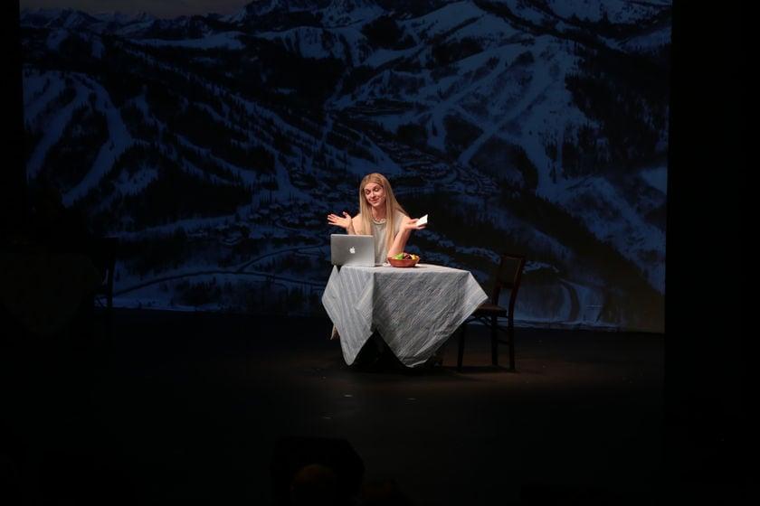 Gwyneth Goes Skiing gallery image 5