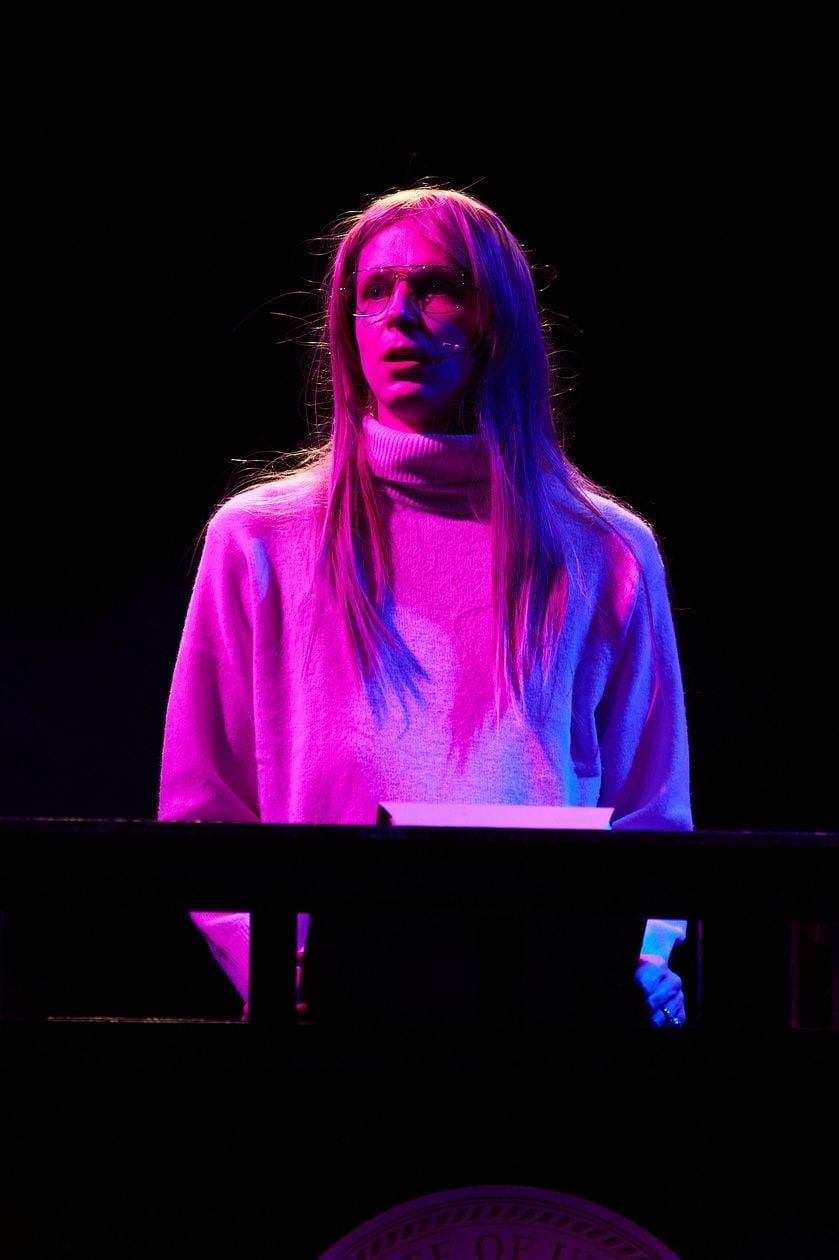 Gwyneth Goes Skiing gallery image 8